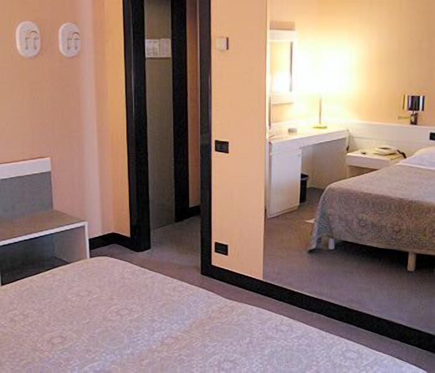 Hotel Giovanni Padova Esterno foto